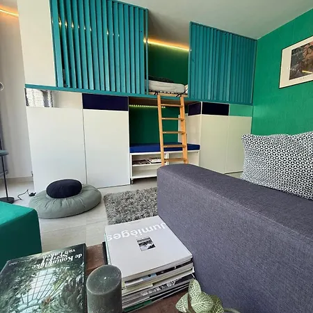 Nereid Thaleia Apartment Ostende